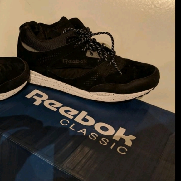 REEBOK Ventilator Mid Boot - Picture 3 of 4